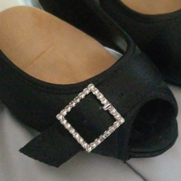 Black heels - Picture 5 of 8